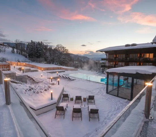 sperlhof-pool-winter-2.jpg